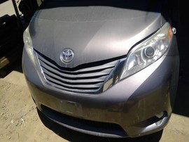 2013 TOYOTA SIENNA. GRAY, XLE MODEL, 3.5L, AT, FWD,   Z26404